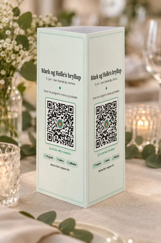 QR-bordtårn fra printkittet på bryllupsbordet: Mark og Helles bryllup